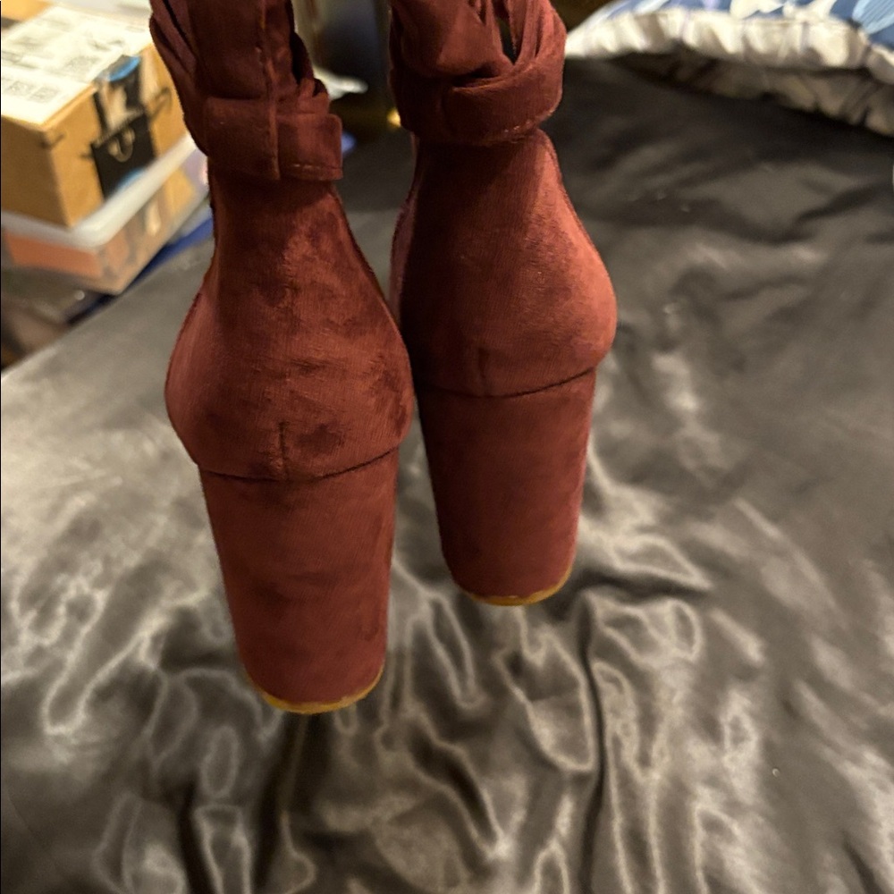 Buckle Women's Heeled Boots - Picture 5 of 5